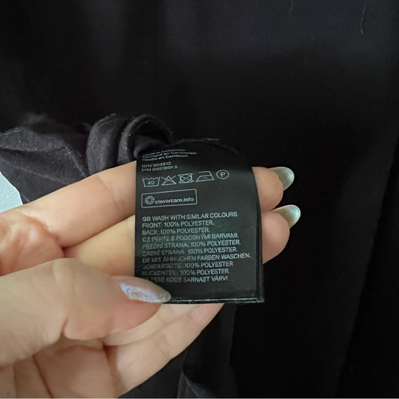 H&M Top - Picture 7 of 7